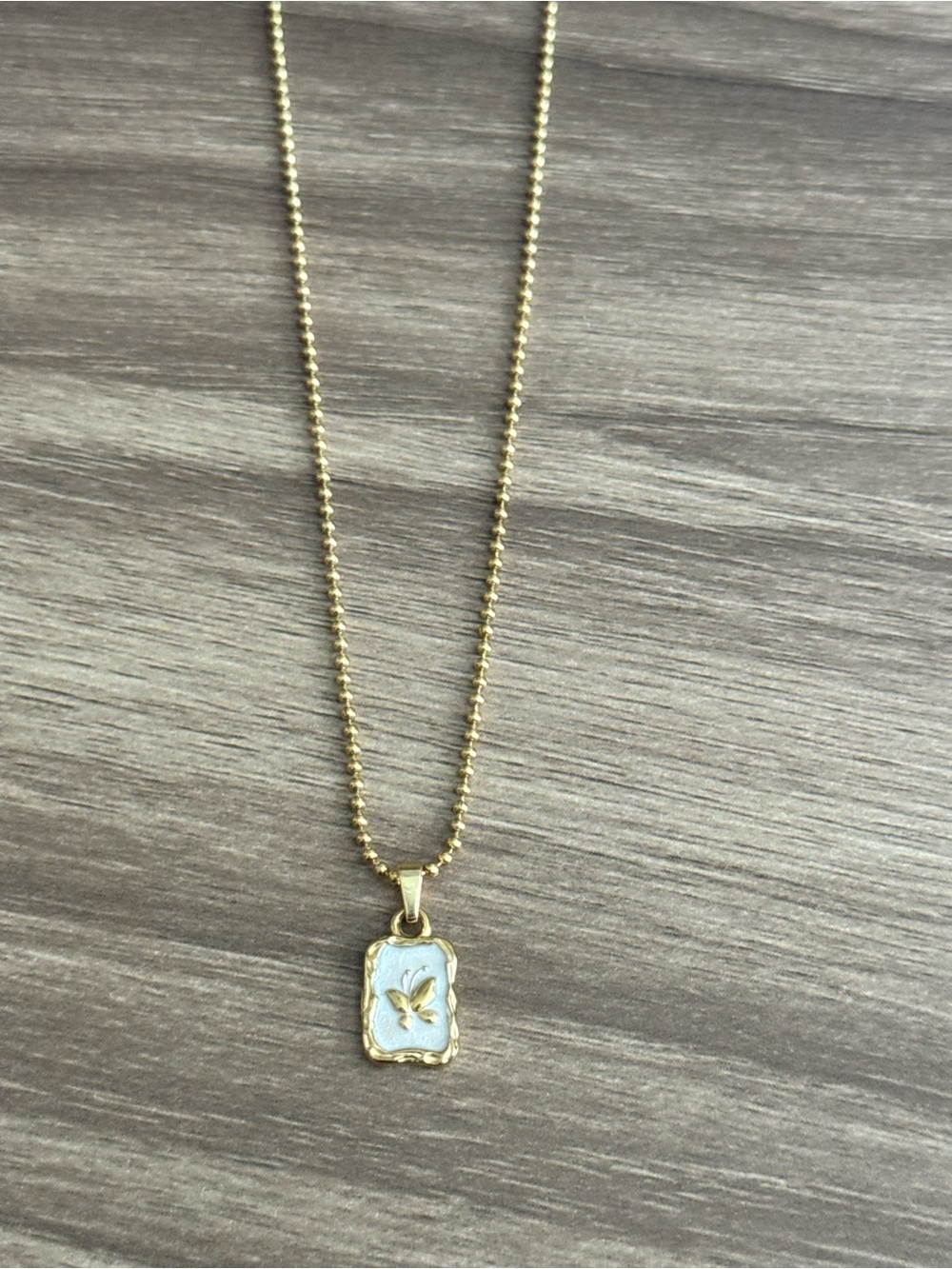 Butterfly necklace Q1033 - Picture 3 of 5